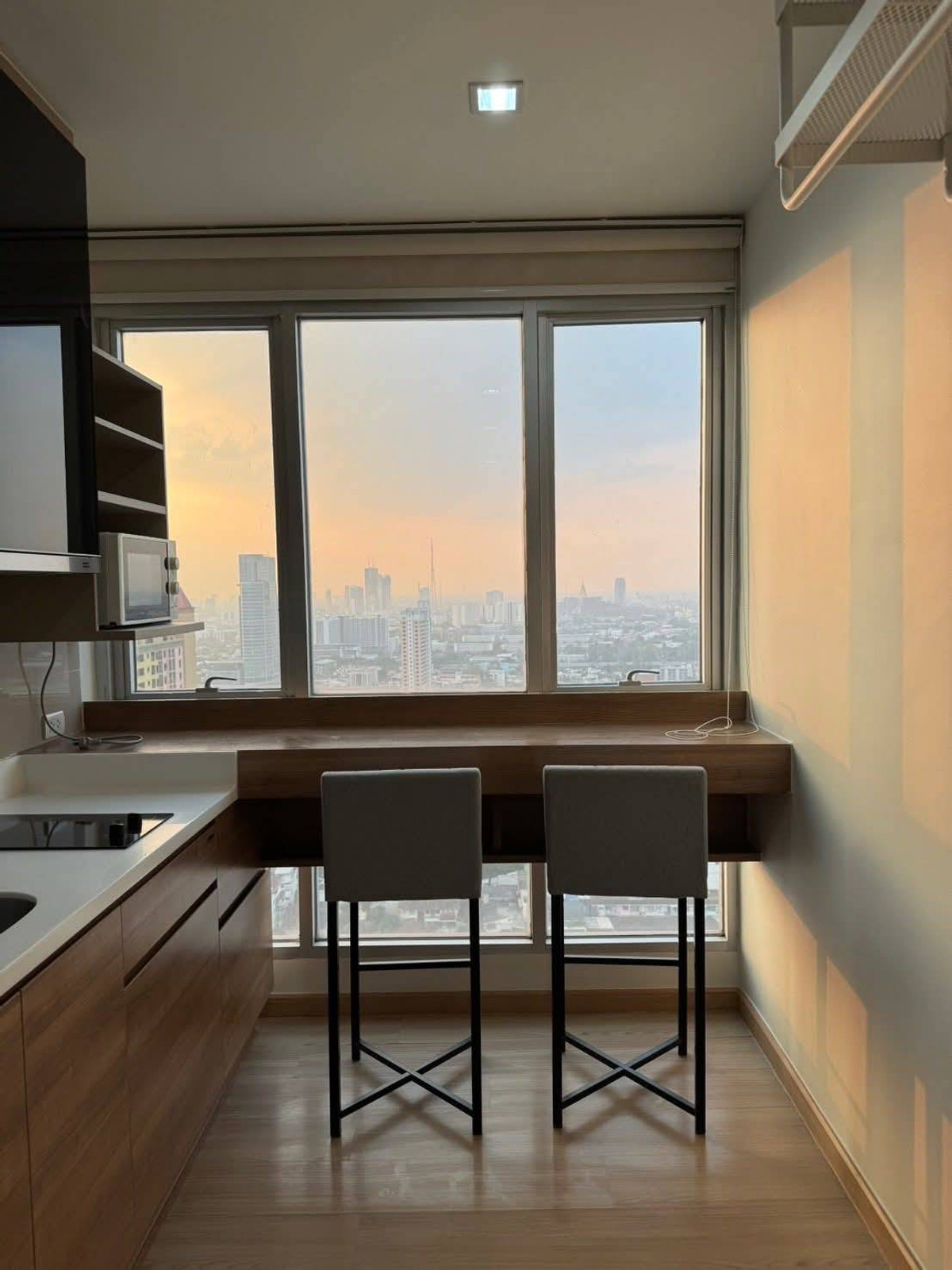 ให้เช่าคอนโดสะพานควาย จตุจักร : ว่างพร้อมอยู่ ให้เช่า Rhythm Phahol - Ari (ริทึ่ม พหล - อารีย์)