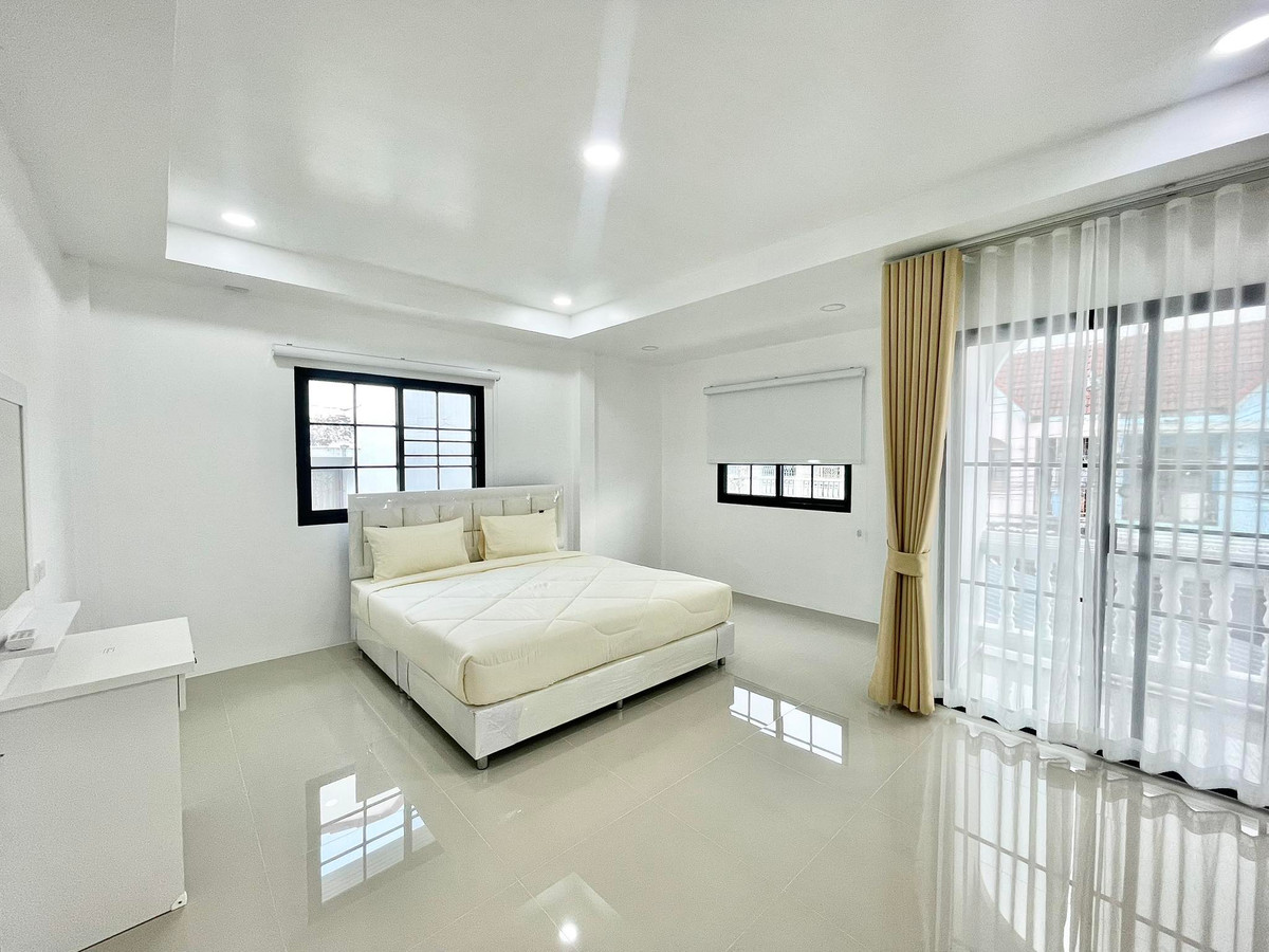 For SaleTownhomePattaya, Bangsaen, Chonburi : Country Club / 3 Bedrooms (For Sale), Country Club / 3 Bedrooms (FOR SALE) BEWN052