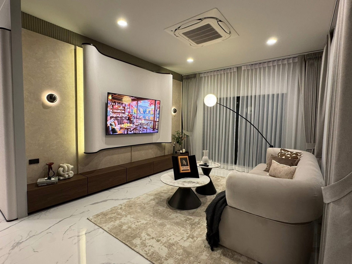 For RentHouseLadkrabang, Suwannaphum Airport : 𝙁𝙤𝙧 𝙧𝙚𝙣𝙩 House for rent near Suvarnabhumi Airport. Perfectly decorated  Complete with electrical appliances Just bring your bags and move in!