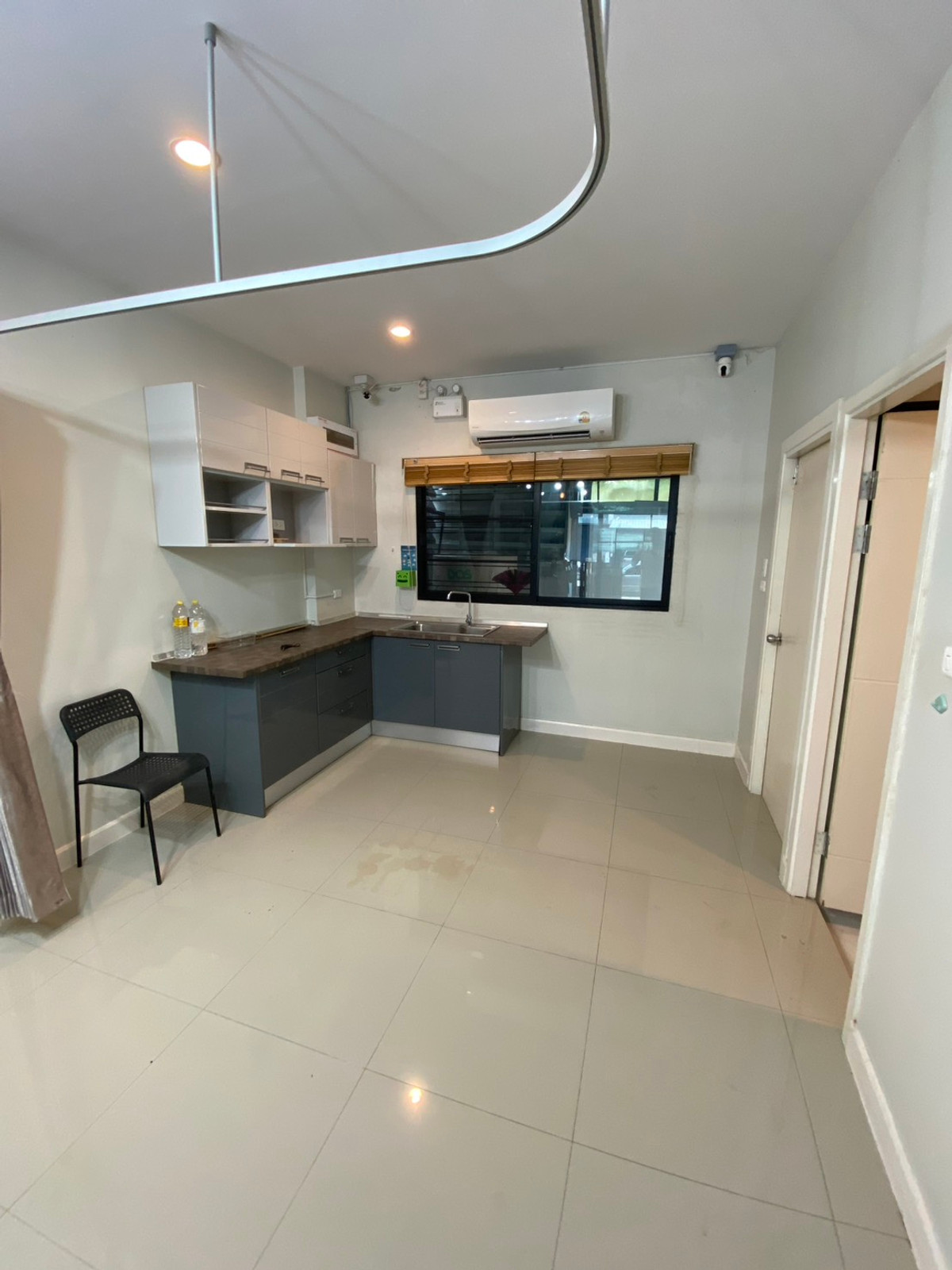 ขายทาวน์โฮมมีนบุรี-ร่มเกล้า : นลิน แกรนด์ อเวนิว วงแหวน - พระราม 9 / 3 ห้องนอน (ขาย), Nalin Grand Avenue Wongwean - Rama 9 / 3 Bedrooms (FOR SALE) AA606