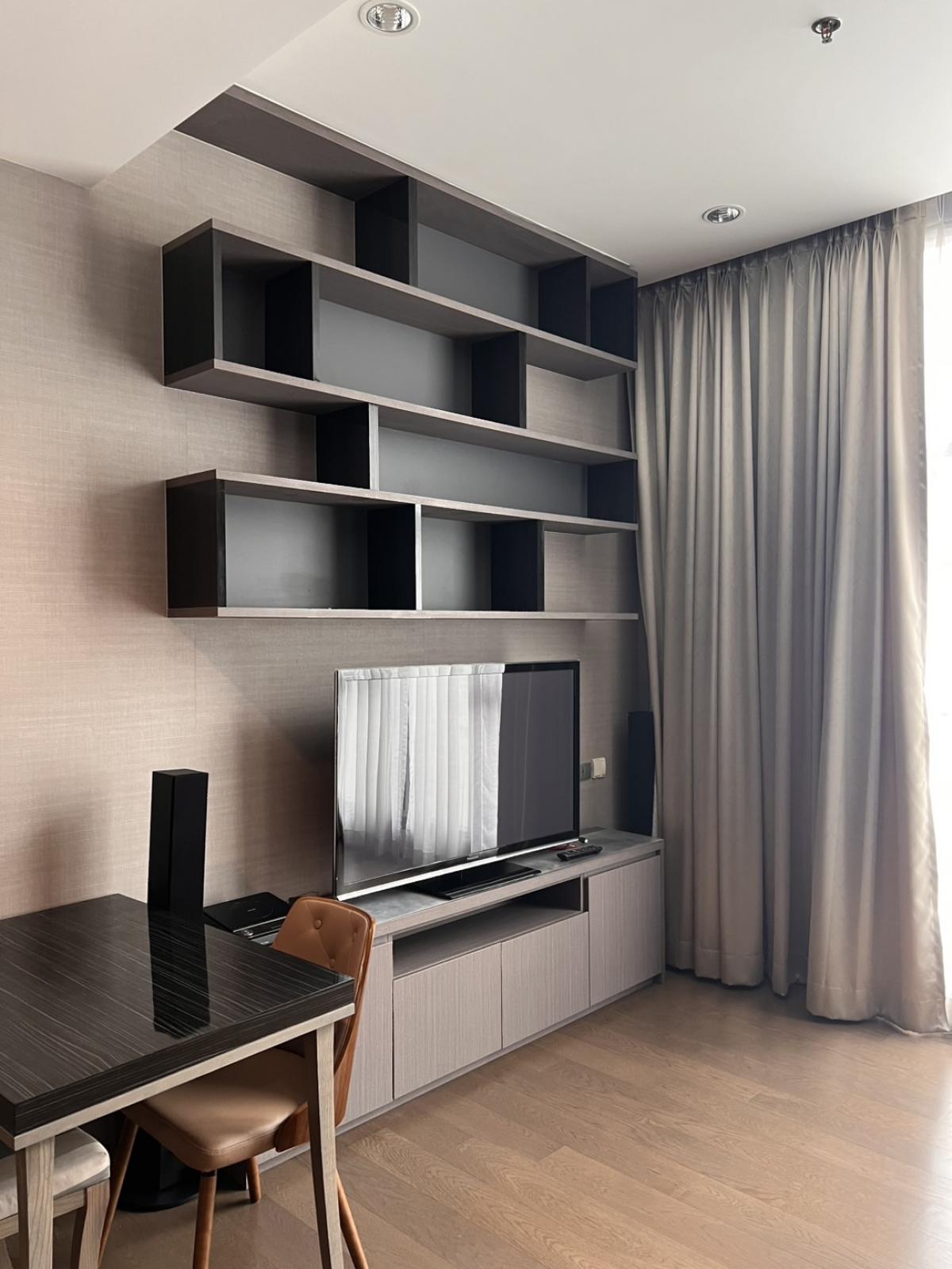 For SaleCondoSathorn, Narathiwat : The Diplomat Sathorn 1 Bed Luxury CondoClose to BTS Surasak, meeting the needs of city life!