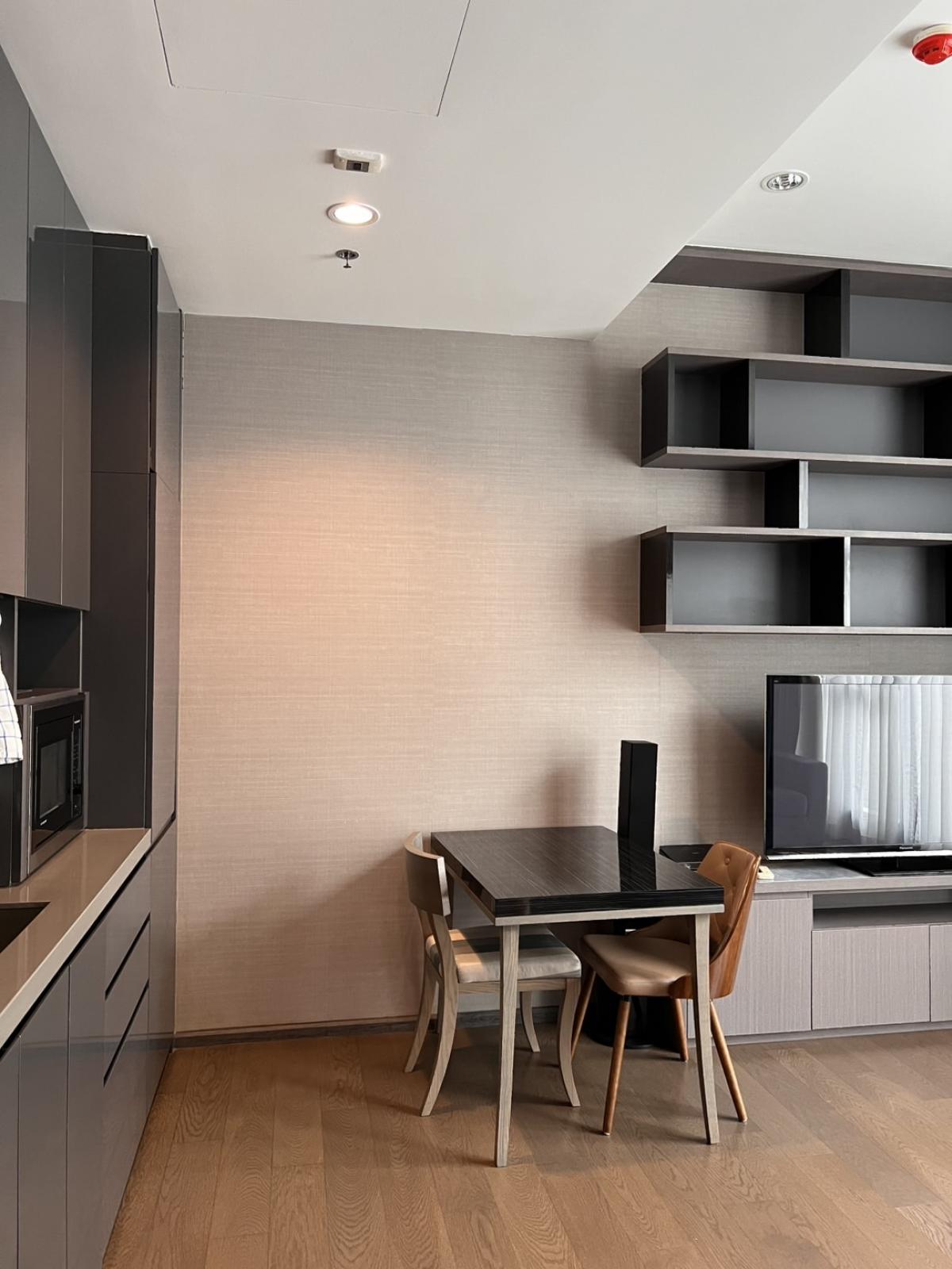 For SaleCondoSathorn, Narathiwat : The Diplomat Sathorn 1 Bed Luxury CondoClose to BTS Surasak, meeting the needs of city life!