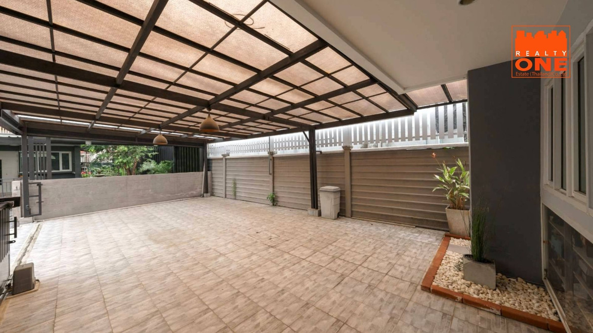 ขายทาวน์โฮมเกษตร นวมินทร์ ลาดปลาเค้า : ขายด่วน Rare Item! The iBox เกษตร-นวมินทร์ พื้นที่ 42 ตร.ว. ทาวน์โฮมหลังมุม ใหญ่เท่าบ้านเดี่ยว ตกแต่งหรู พร้อมอยู่ทันที!