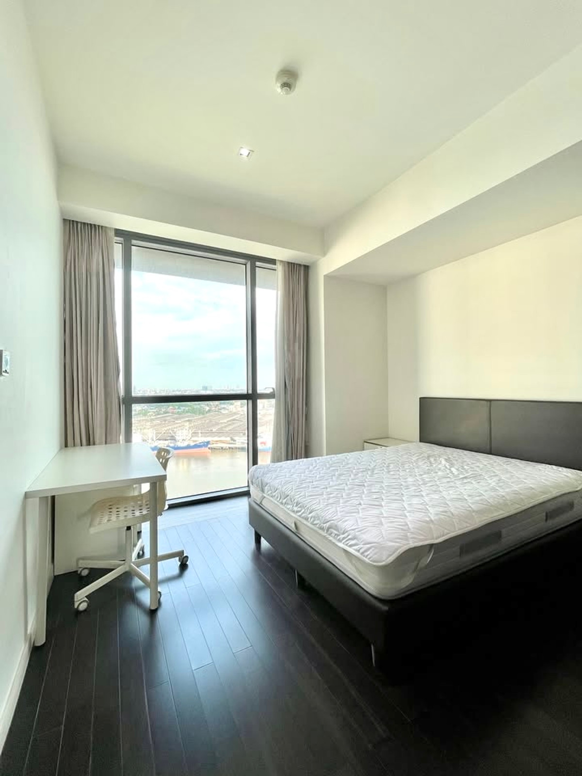 For RentCondoRama3 (Riverside),Satupadit : For rent, luxury condo with river view, The Pano Rama 3.