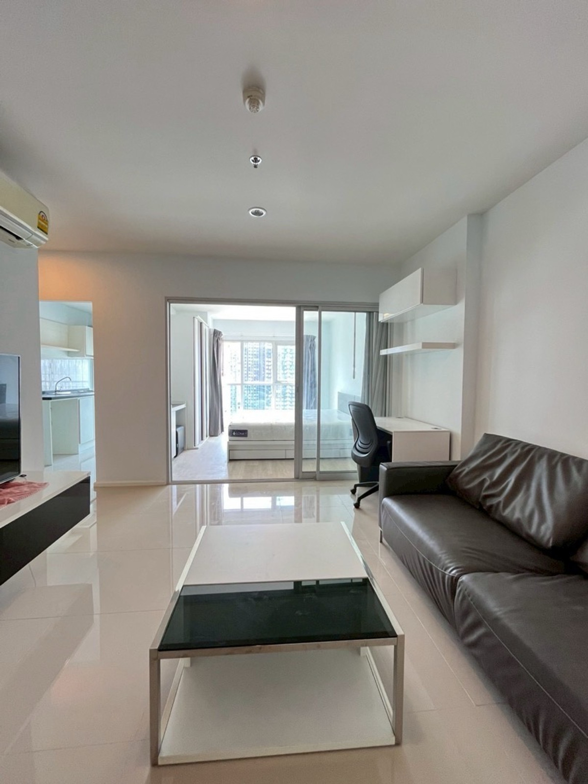 ให้เช่าคอนโดพระราม 9 เพชรบุรีตัดใหม่ RCA : Aspire rama9⭐️ ให้เช่า1ห้องนอน39sq.m 
พร้อมเจรจาทุกเงื่อนไข 