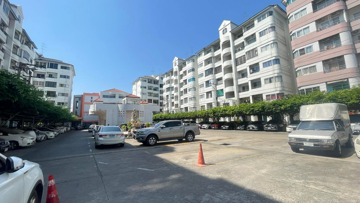 ขายคอนโดสุขุมวิท อโศก ทองหล่อ : ขายด่วน! คอนโดสวนสุขุมวิท ห้องใหญ่ 60 ตร.ม. ใกล้ MRT ศรีนุช