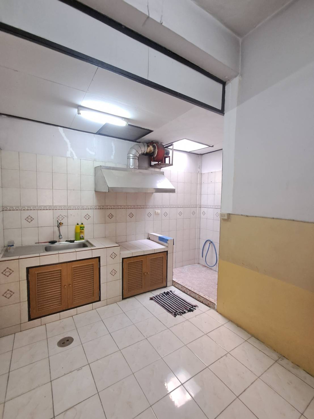 ขายทาวน์โฮมบางนา แบริ่ง ลาซาล : ทาวน์โฮม 3 ชั้น​ใกล้​#BTS​ เพียง500ม.ซ.ลาซาล1 พื้นที่ 17 ตร.ว 108 ตร.ม