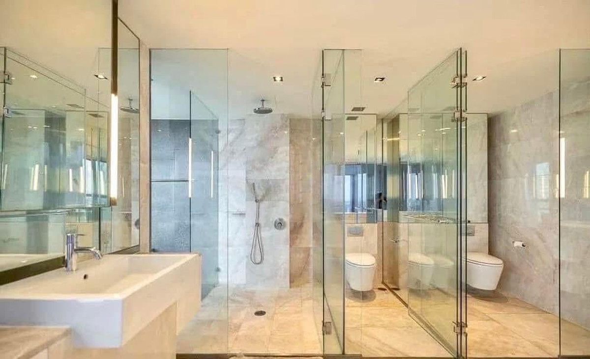 For RentCondoSathorn, Narathiwat : For rent: Duplex Ultra Luxury Condominium The Met Condominium.