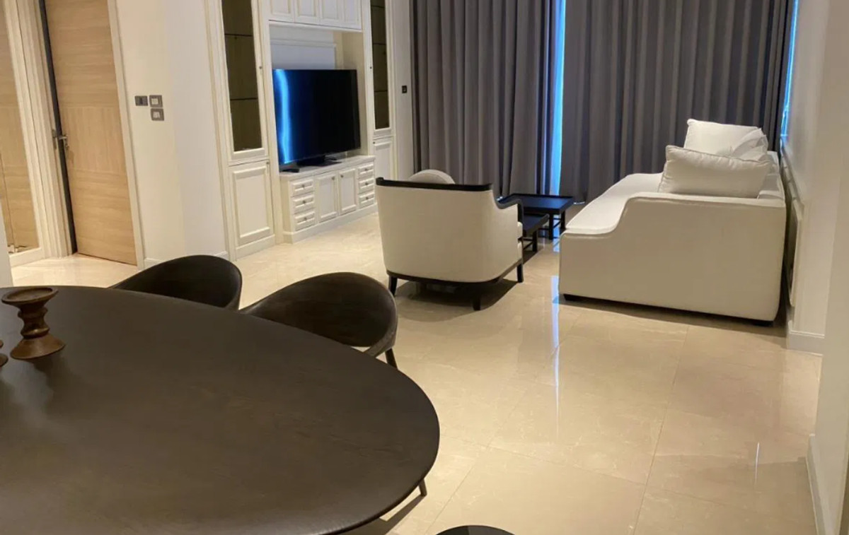 ให้เช่าคอนโดวิทยุ ชิดลม หลังสวน : Sindhorn Residence 150 sq.m. 中 日 Please add LINE ID @806qphgn o8415o5483