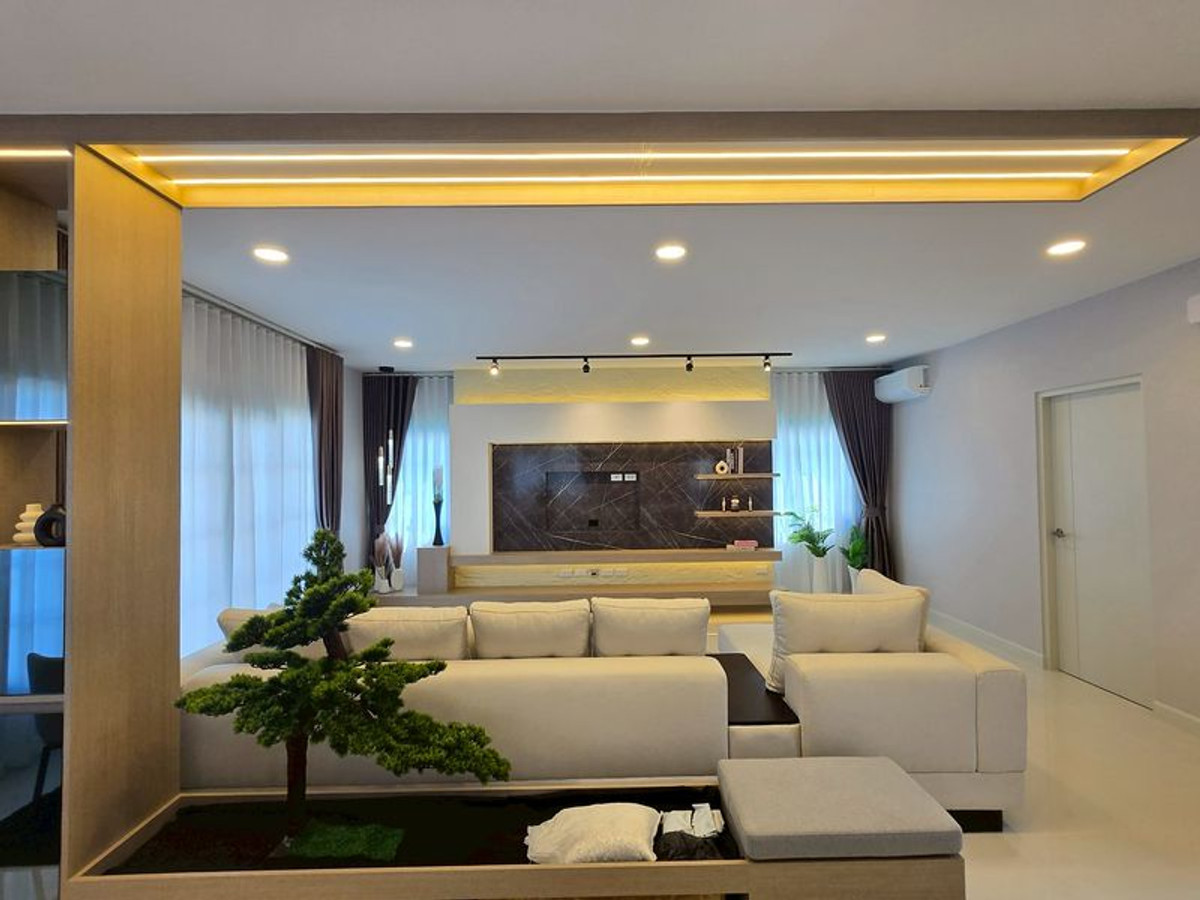 บ้านบางนา แบริ่ง ลาซาล : ขาย/เช่า🧡 เซนโทร บางนา (CENTRO BANGNA) บ้านเดี่ยวหรูทำเลดี ใกล้ Mega Bangna ขนาด 65 ตารางวา 4 ห้องนอน ตำบลบางแก้ว อำเภอบางพลี จังหวัดสมุทรปราการ 