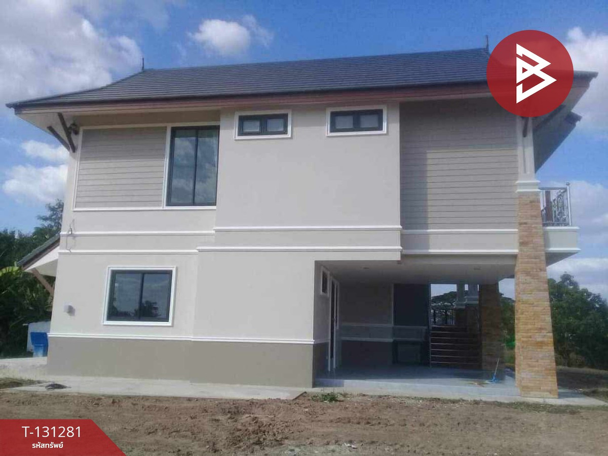 For SaleHouseBuri Ram : Single house with land for sale, area 7 rai, Lam Plai Mat, Buriram.