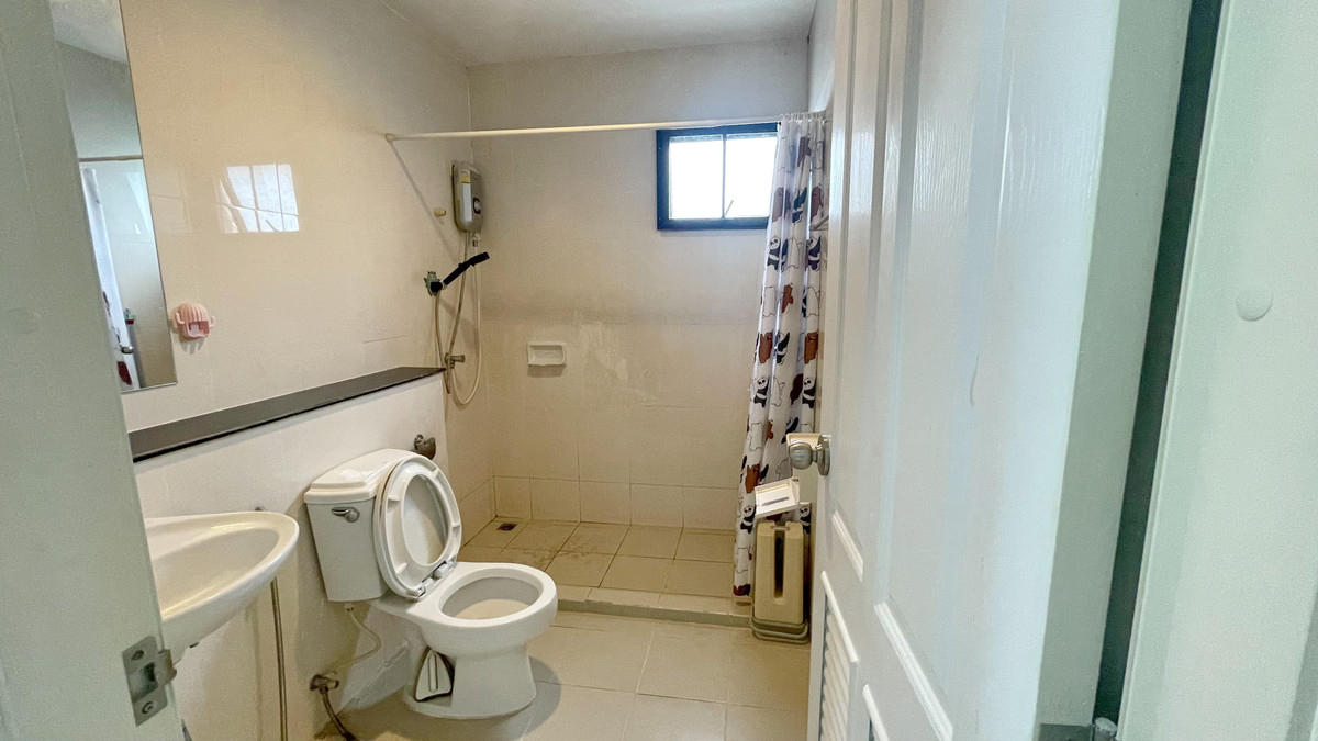 For RentTownhomeNonthaburi, Bang Yai, Bangbuathong : Townhouse for rent, Modi Villa Bang Bua Thong, corner unit.