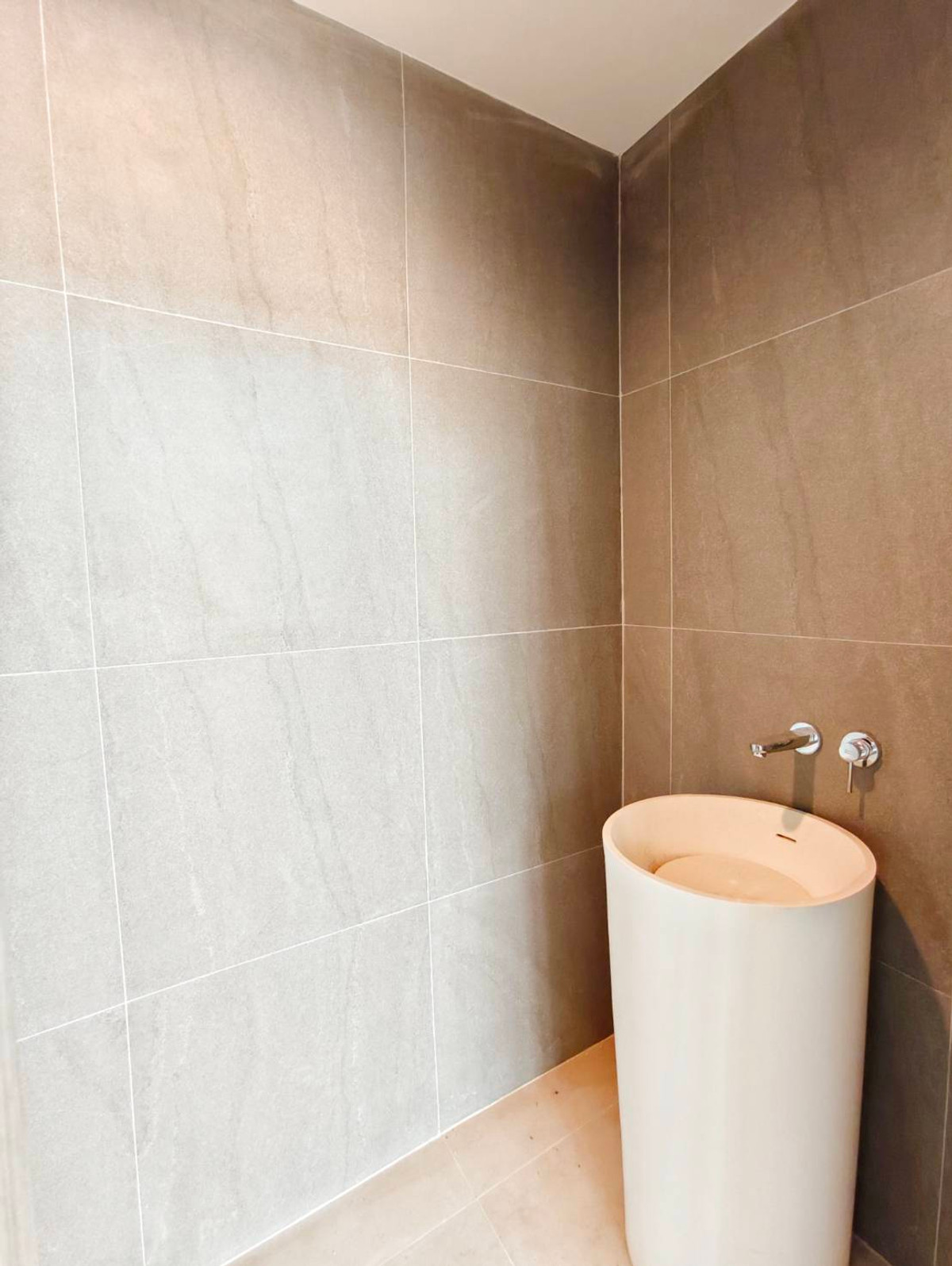 ให้เช่าทาวน์โฮมโชคชัย4 ลาดพร้าว71 : ให้เช่าทาวน์โฮม 3.5 ชั้น หลังมุม โครงการ Authen Ladprao–Nakniwa ซอยนาคนิวาศ 48 ใกล้เซ็นทรัลอีสวิลล์