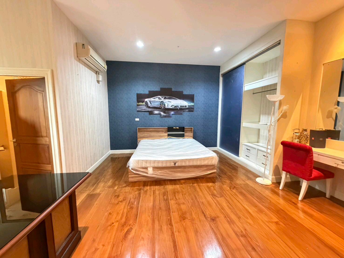 ขายบ้านเอกชัย บางบอน : บ้านเดี่ยวในโครงการ แกรนด์รอยัลนิศาชล สาทร