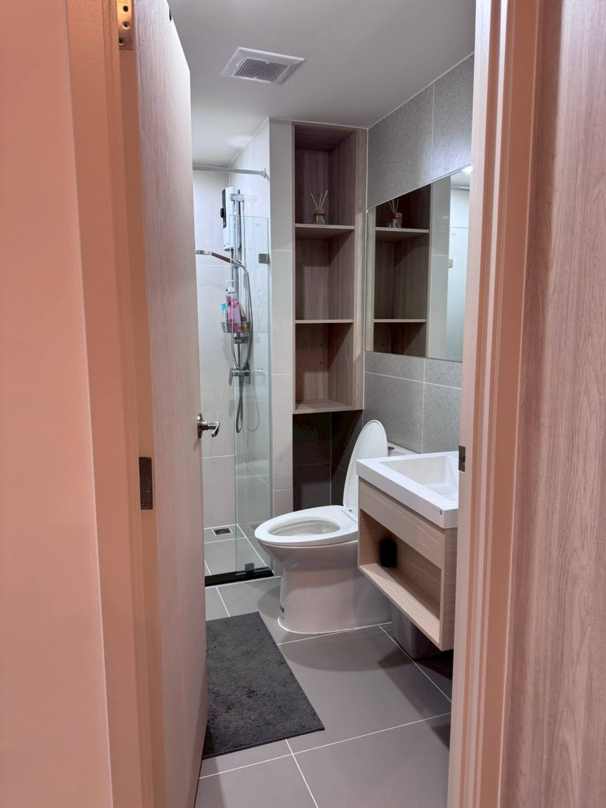 คอนโดพัฒนาการ ศรีนครินทร์ : PFD-07894  คอนโดให้เช่า Nue Z-Square Suan Luang Station (นิว ซี-สแควร์ สวนหลวง สเตชั่น) ใกล้ Seacon Square / ARL หัวหมาก / รถไฟฟ้าสายสีเหลือง