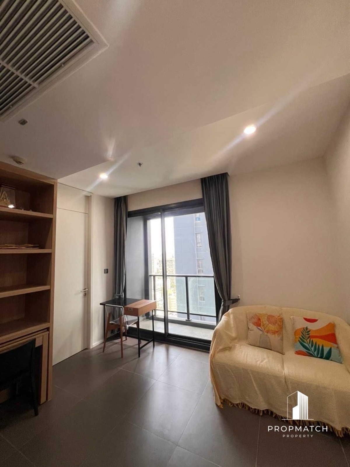 For SaleCondoLadprao, Central Ladprao : ⚡️Hot Deal⚡️M Ladprao Condo opposite Central. Next to BTS Lat Phrao Intersection, near MRT, area 30 sq m., only 4,100,000.- 📲092-6289149