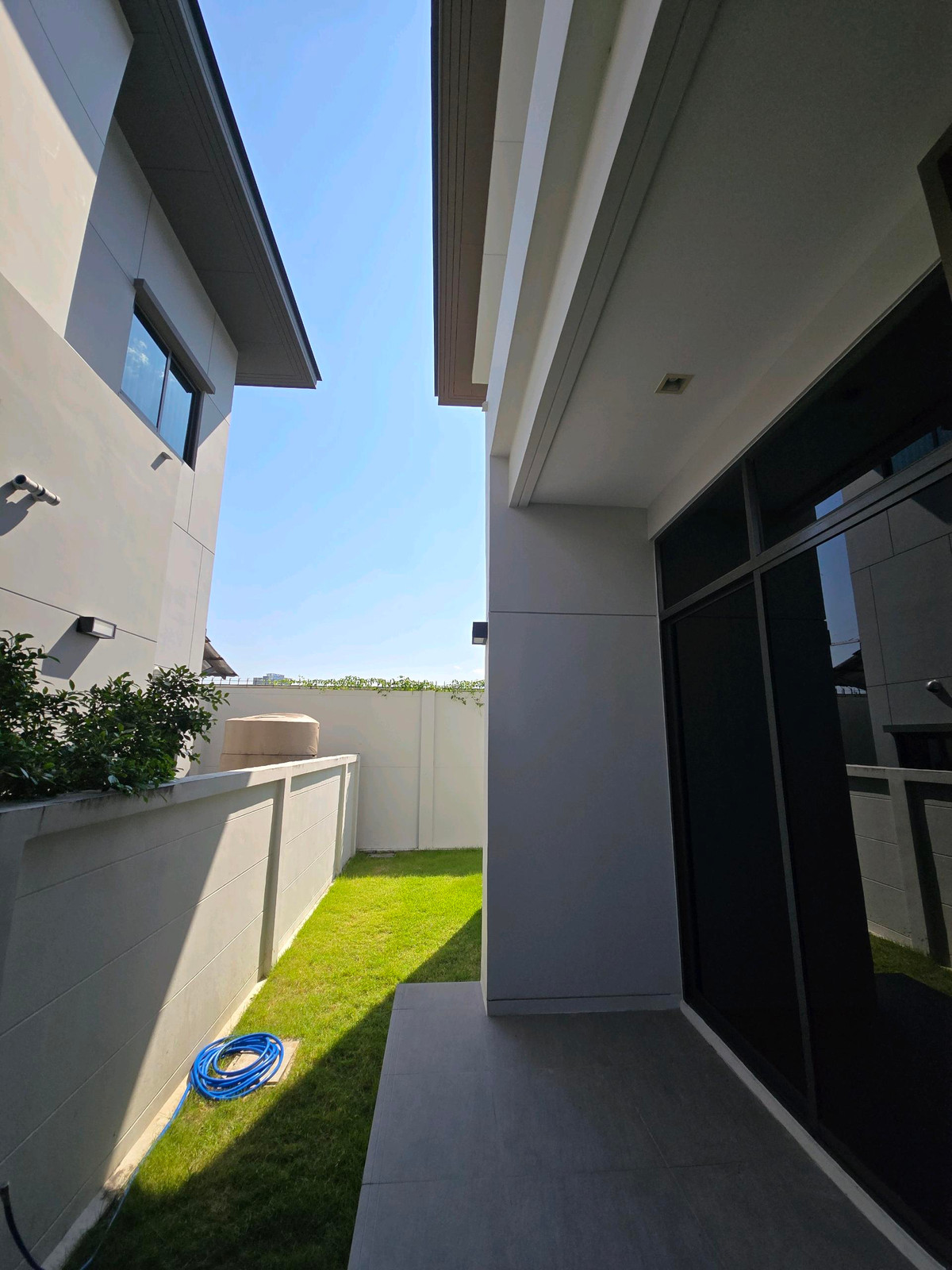 บ้านบางนา แบริ่ง ลาซาล : ขาย/เช่า บ้านเดี่ยว Bangkok Boulevard บางนา กม. 5 แต่งครบ พร้อมอยู่