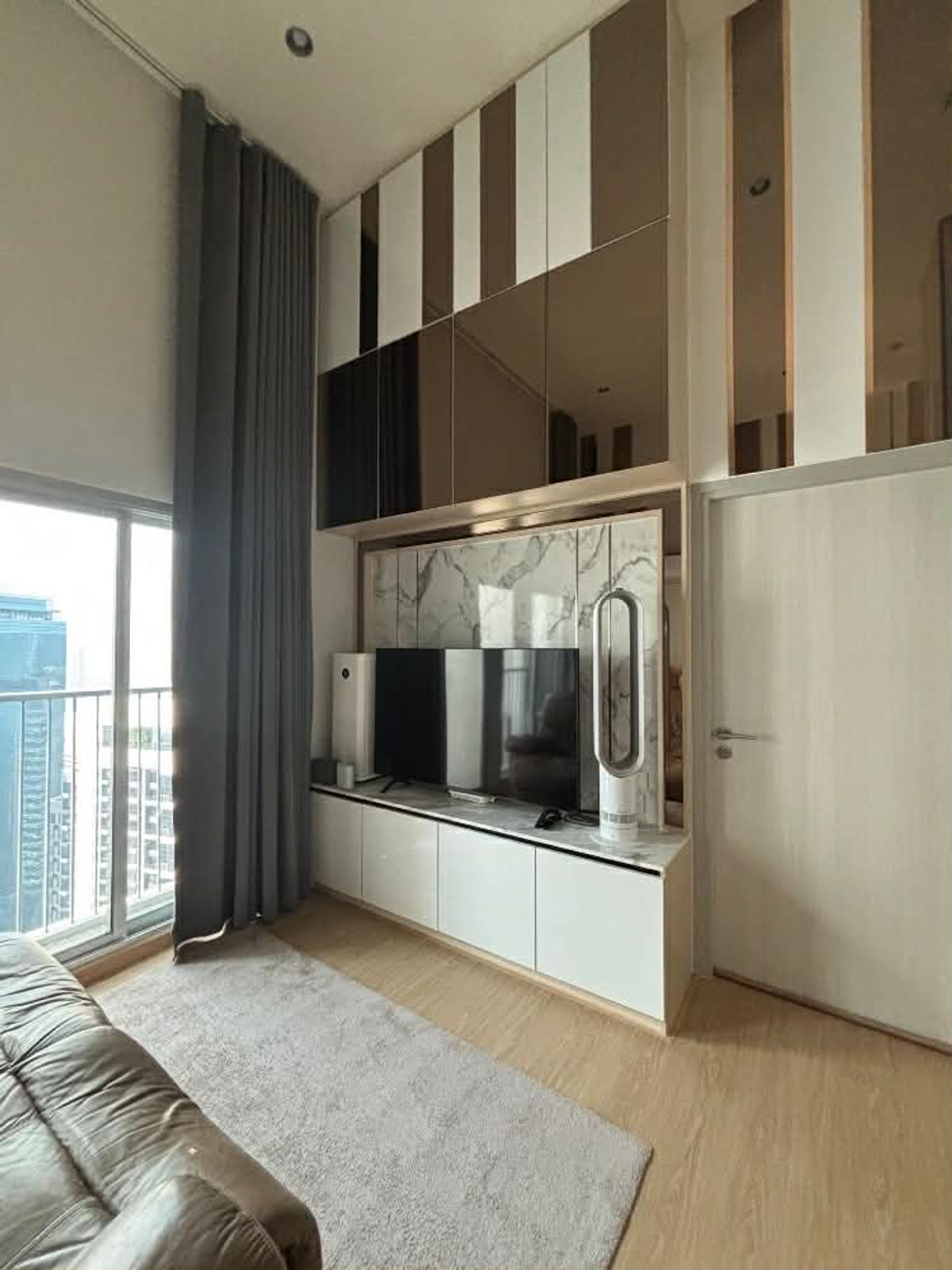ให้เช่าคอนโดรัชดา ห้วยขวาง : RC014426 Condo penthouse for rent at NOBLE REVOLVE RATCHADA near MRT Thailand cultural center