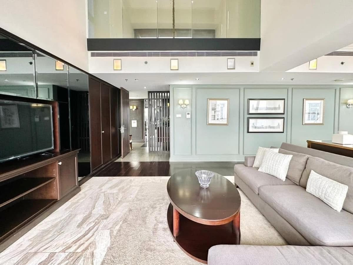 For RentCondoSathorn, Narathiwat : For rent: Duplex Ultra Luxury Condominium The Met Condominium.