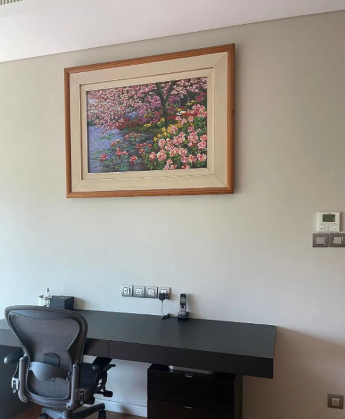 For RentCondoWitthayu, Chidlom, Langsuan, Ploenchit : Sindhorn Tonson 86 sqm. 中 日 Please add LINE ID @806qphgn o8415o5483