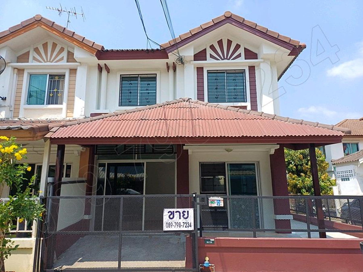 For SaleTownhomeMin Buri, Romklao : Corner townhouse for sale, ready to move in. Pruksa Ville Village 5, good location, convenient travel, near Minburi Market, pink and orange line trains.