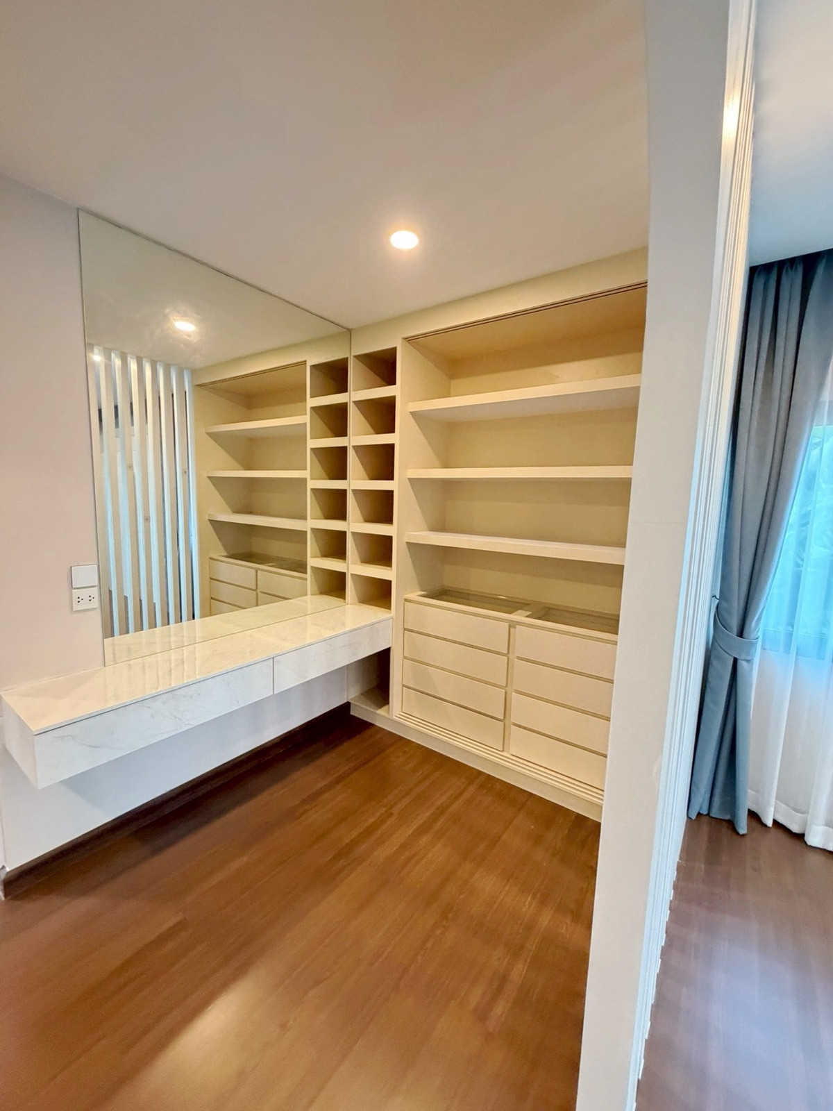 บ้านนนทบุรี บางใหญ่ บางบัวทอง : ขาย/ให้เช่า บ้านเดี่ยว Modern Luxury (มือหนึ่ง) โครงการ The City สะพานมหาเจษฎาบดินทร์ฯ