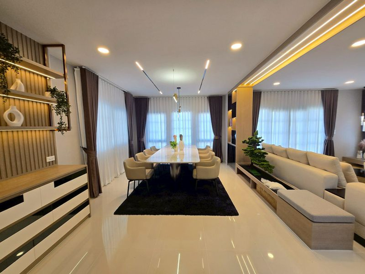 บ้านบางนา แบริ่ง ลาซาล : ขาย/เช่า🧡 เซนโทร บางนา (CENTRO BANGNA) บ้านเดี่ยวหรูทำเลดี ใกล้ Mega Bangna ขนาด 65 ตารางวา 4 ห้องนอน ตำบลบางแก้ว อำเภอบางพลี จังหวัดสมุทรปราการ 