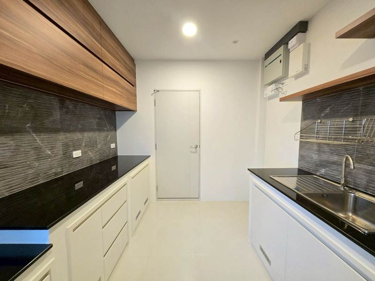 บ้านบางนา แบริ่ง ลาซาล : ขาย/เช่า🧡 เซนโทร บางนา (CENTRO BANGNA) บ้านเดี่ยวหรูทำเลดี ใกล้ Mega Bangna ขนาด 65 ตารางวา 4 ห้องนอน ตำบลบางแก้ว อำเภอบางพลี จังหวัดสมุทรปราการ 