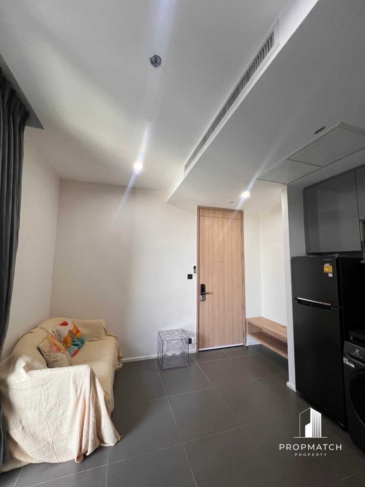 For SaleCondoLadprao, Central Ladprao : ⚡️Hot Deal⚡️M Ladprao Condo opposite Central. Next to BTS Lat Phrao Intersection, near MRT, area 30 sq m., only 4,100,000.- 📲092-6289149