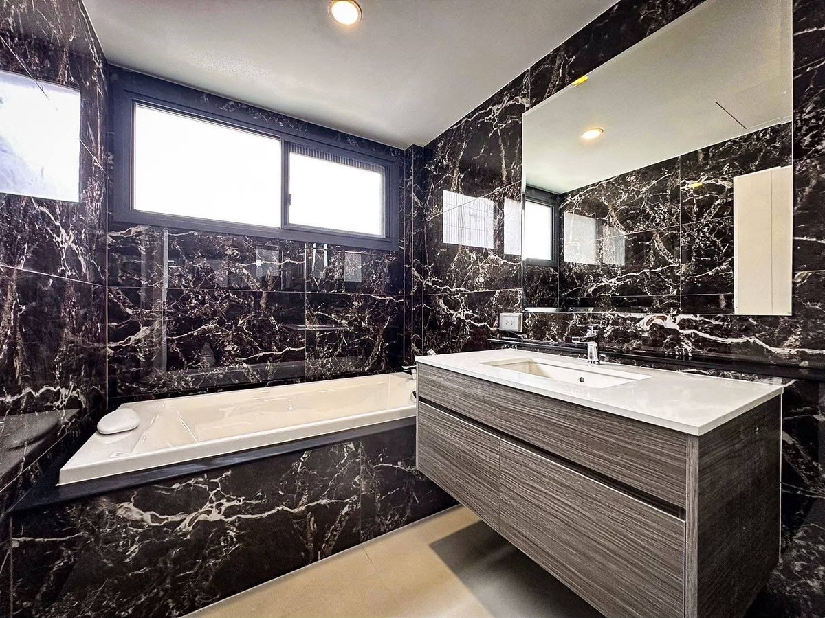 บ้านบางนา แบริ่ง ลาซาล : ขาย / ให้เช่า บ้านเดี่ยว Luxury โครงการ The City Bangna 2