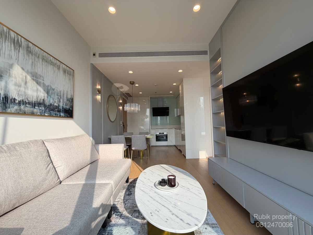 For RentCondoSathorn, Narathiwat : 🏙 ANIL Sathorn 12 | Luxury condo in the heart of Sathorn, corner room, high floor RB1620