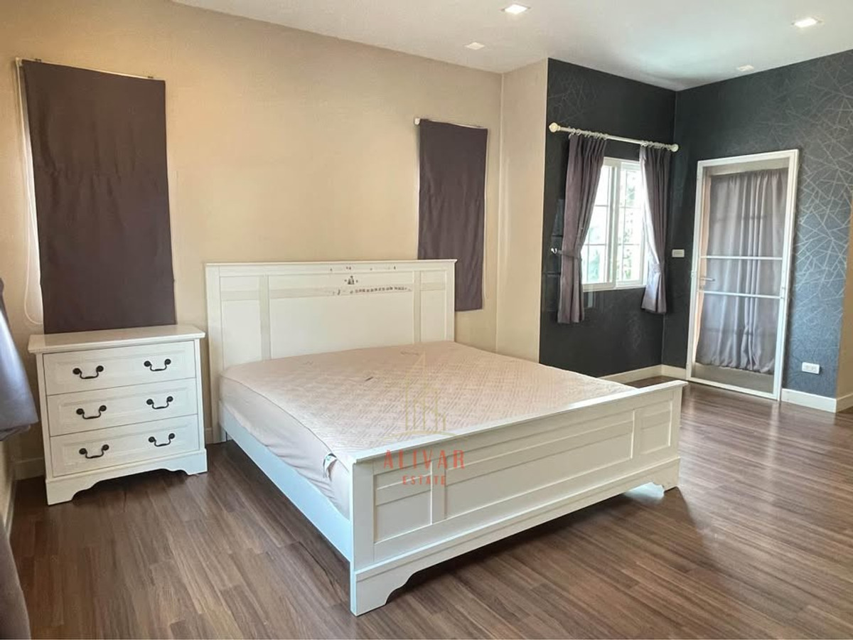 HouseNawamin, Ramindra : RH014426 For sale/rent, 2-story detached house, 3 bedrooms at Burasiri Panyaindra.