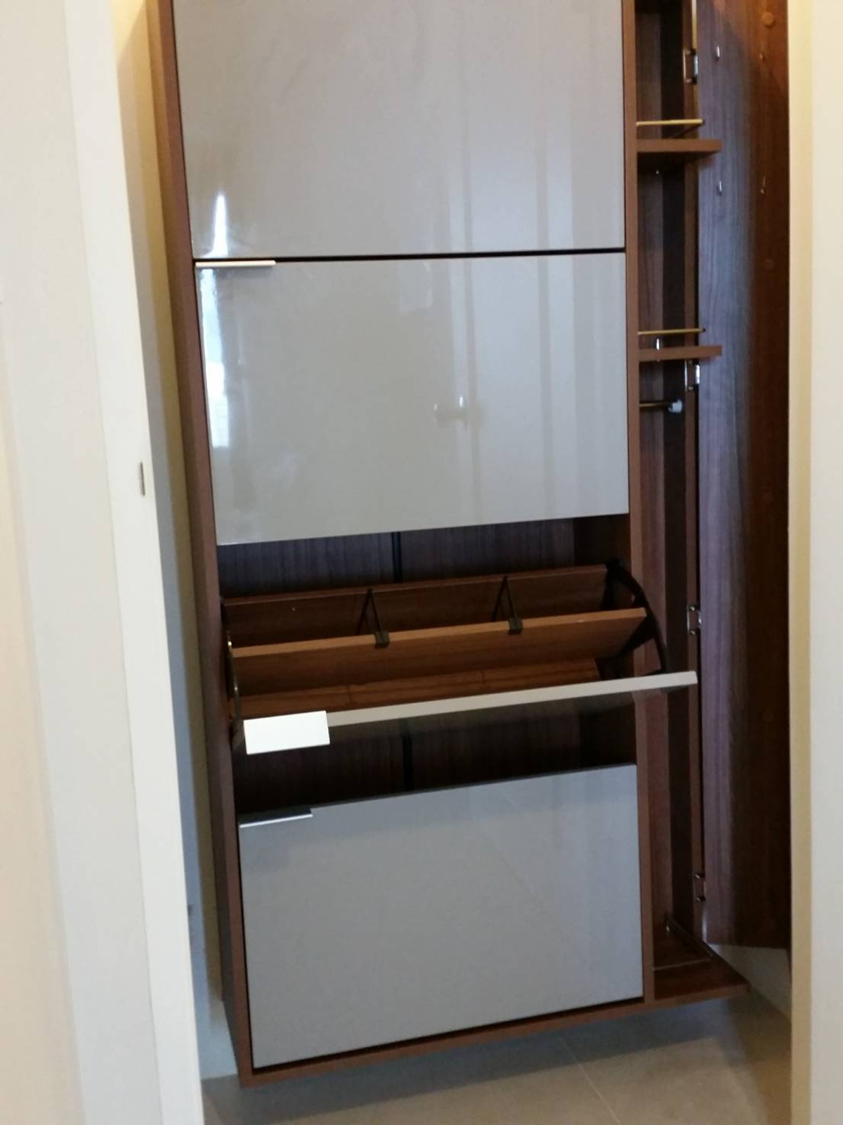 ให้เช่าคอนโดพระราม 9 เพชรบุรีตัดใหม่ RCA : ให้เช่าคอนโดวิลล่า อโศก ตกแต่งครบครัน (S15-33679)