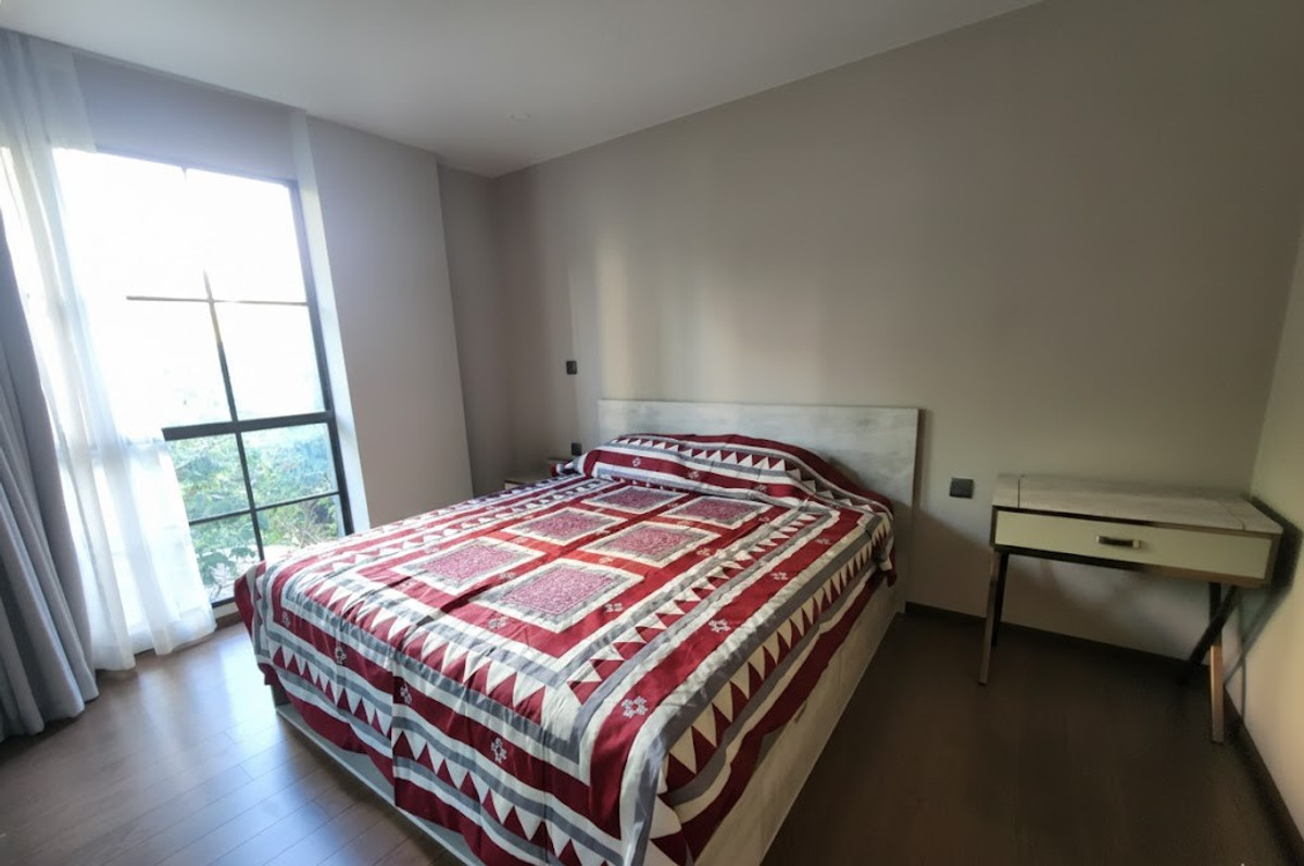 For RentCondoWitthayu, Chidlom, Langsuan, Ploenchit : Na Varang Residence 80 sq.m. 中 日 Please add LINE ID @806qphgn o8415o5483