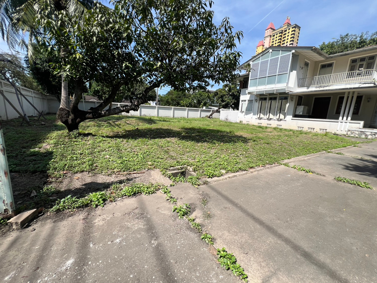 ขายบ้านอารีย์ อนุสาวรีย์ : ขายบ้านพร้อมที่ดินแปลงใหญ่ พหลโยธิน ซอย 9 ใจกลางอารีย์