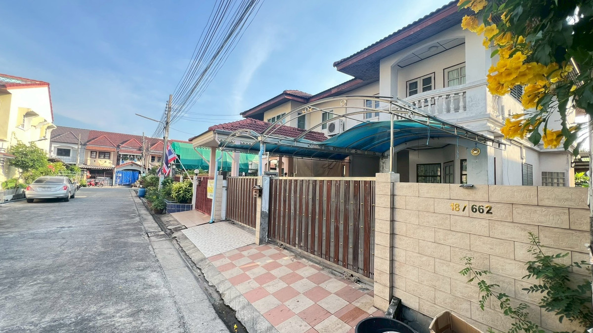 For SaleChaengwatana, Muangthong : Semi-detached house for sale, detached house, 46 sq m., Piamsuk Village, Soi Wat Ku, Pak Kret, Nonthaburi.