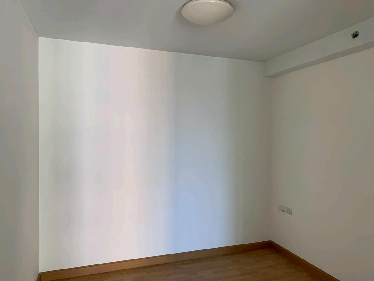 For SaleCondoRattanathibet, Sanambinna : The owner is selling it himself. The room is very new, never lived in, 44 sq m., 21st floor.