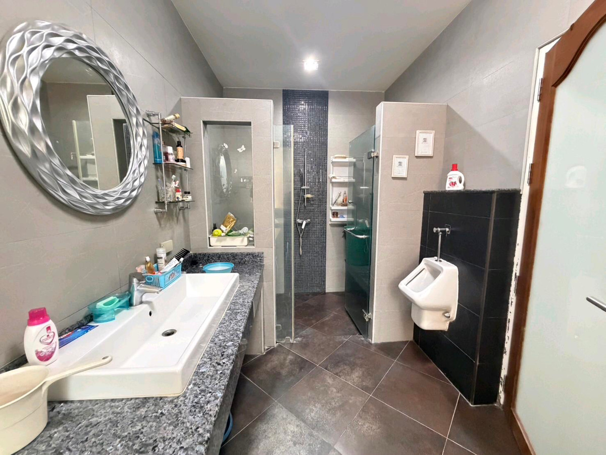 ขายบ้านเอกชัย บางบอน : บ้านเดี่ยวในโครงการ แกรนด์รอยัลนิศาชล สาทร