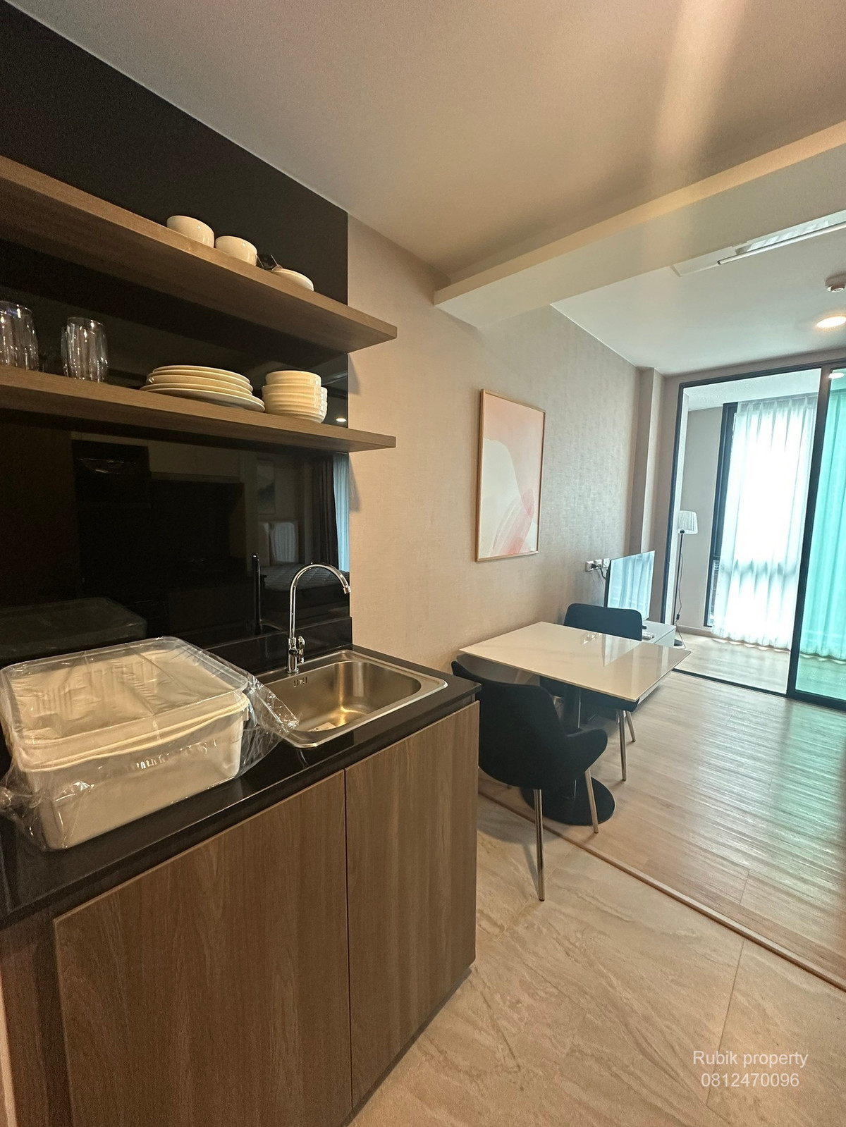 ให้เช่าคอนโดพระราม 9 เพชรบุรีตัดใหม่ RCA : 🏢 LLOYD SOONVIJAI – THONGLOR ✨ คอนโดใหม่เอี่ยม ใกล้ รพ.กรุงเทพ แค่ 86 เมตร! RB1613