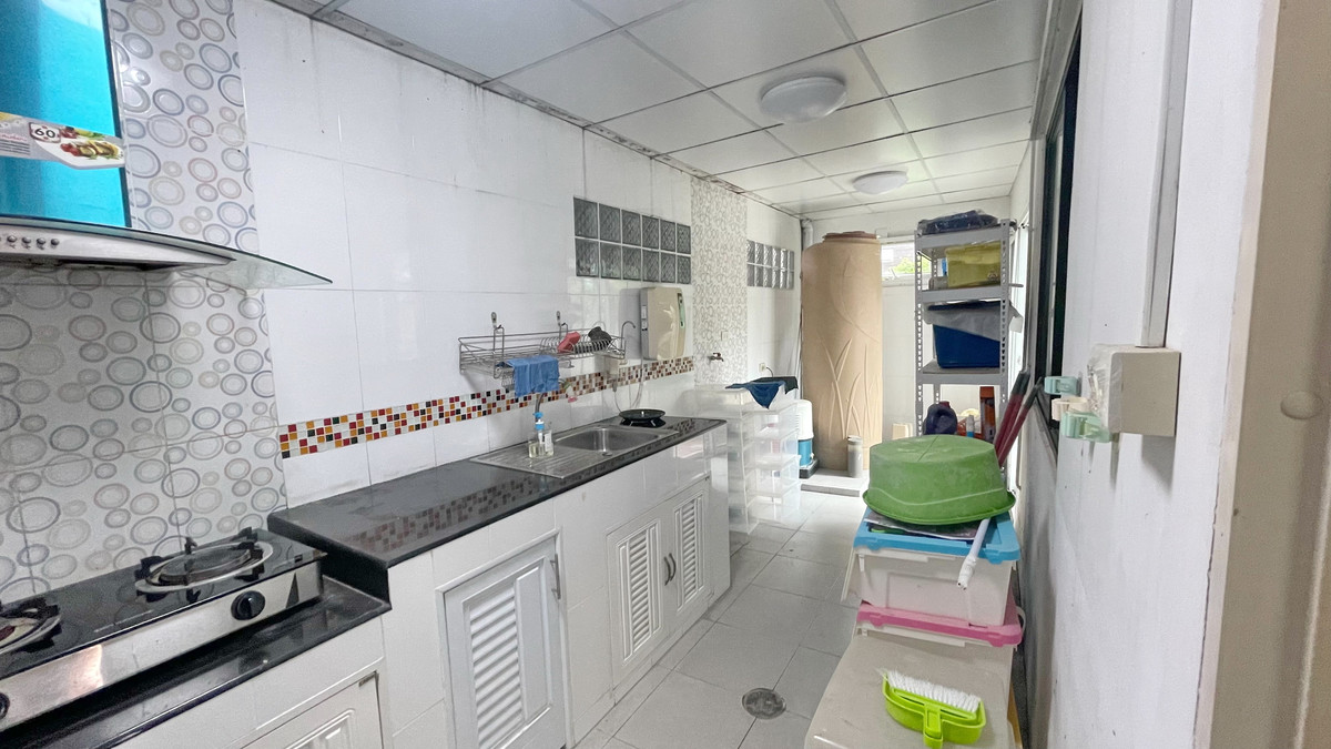 For RentTownhomeNonthaburi, Bang Yai, Bangbuathong : Townhouse for rent, Modi Villa Bang Bua Thong, corner unit.