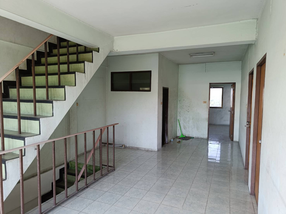 ขายอาคารพาณิชย์พัทยา บางแสน ชลบุรี สัตหีบ : อาคารพาณิชย์ 2 คูหา ติดถนนบายพาส ชลบุรี / 3 ชั้น (ขาย), Commercial building, 2 units, next to Bypass Road, Chonburi / 3-Storey (FOR SALE) YEAN088