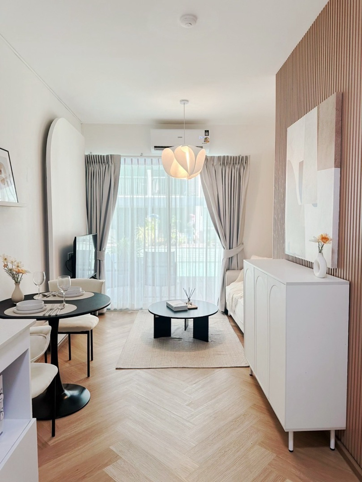 ขายคอนโดพระราม 9 เพชรบุรีตัดใหม่ RCA : 📣 Owner Post | ยินดีรับเอเจ้น ราคาเพียง2.99ลบ ห้อง48sqm Pool Access ฟีลพูลวิลล่า ติดสระว่ายน้ำ ขายคอนโดรีโนเวทใหม่สวย พร้อมอยู่ 💰 A Space Asoke Ratchada