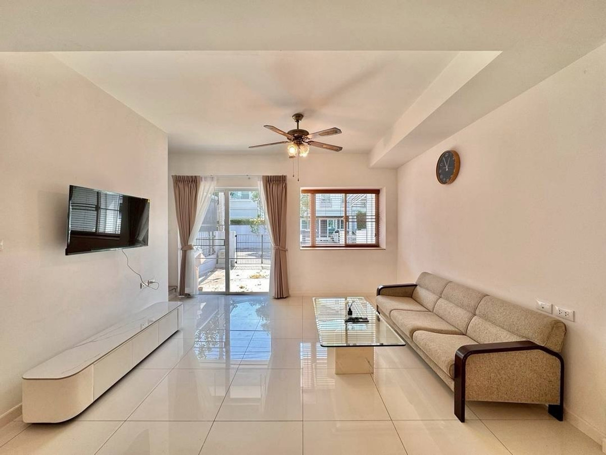 ให้เช่าทาวน์โฮมบางนา แบริ่ง ลาซาล : 💥ForRent💥3Bed • Indy Bangna-Ramkhamhang2 🏡 Near Mega Bangna‼️  🐶 Pet Friendly* Ready to move in ‼️ Fully Furnished ✨
