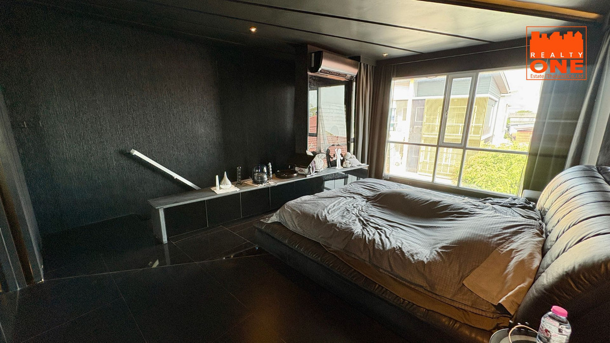 ขายทาวน์โฮมเกษตร นวมินทร์ ลาดปลาเค้า : ขายด่วน Rare Item! The iBox เกษตร-นวมินทร์ พื้นที่ 42 ตร.ว. ทาวน์โฮมหลังมุม ใหญ่เท่าบ้านเดี่ยว ตกแต่งหรู พร้อมอยู่ทันที!