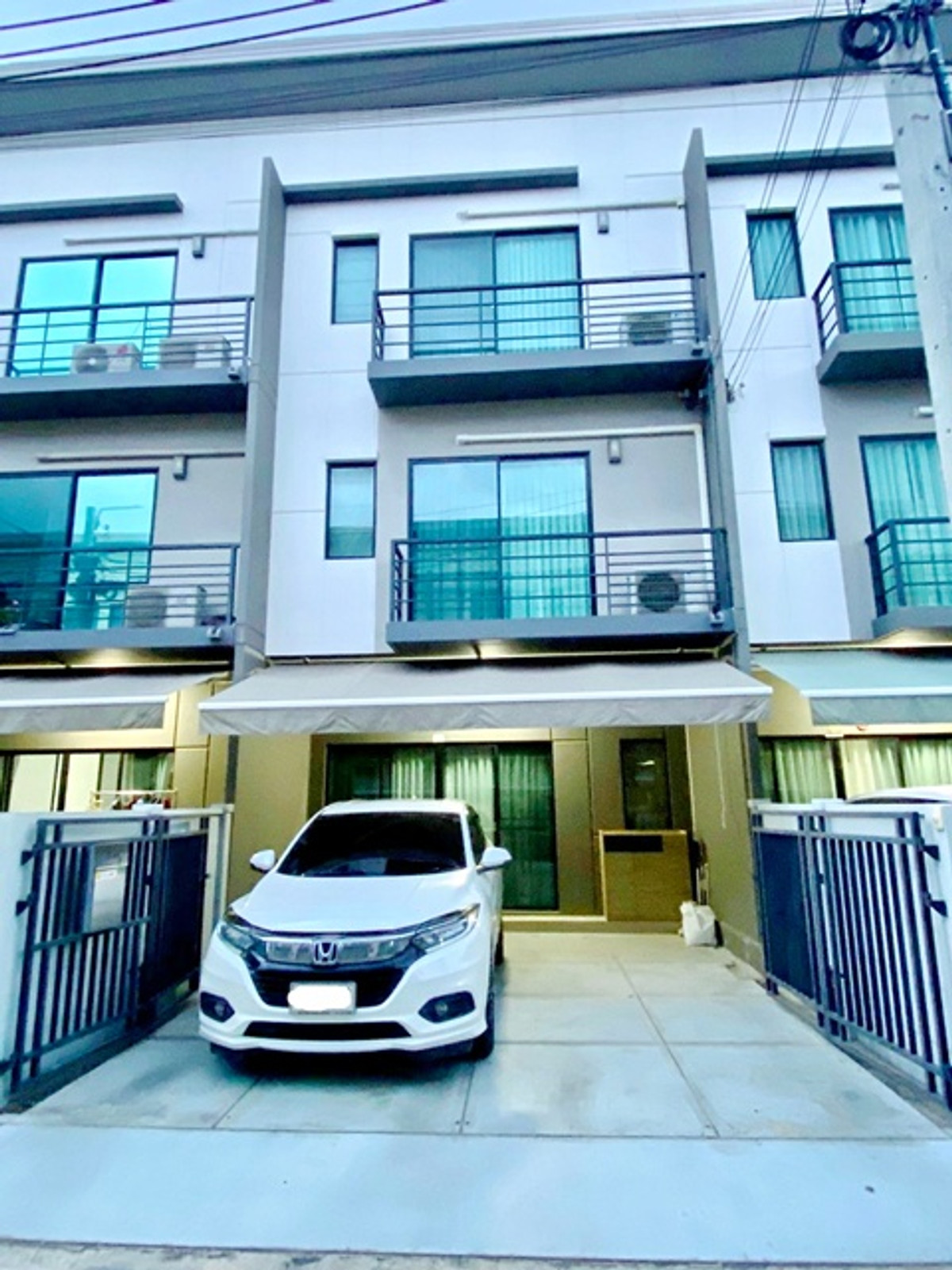 ให้เช่าทาวน์โฮมรัตนาธิเบศร์ สนามบินน้ำ พระนั่งเกล้า : สะพานพระราม5 1.9กม. กว้าง 5ม. ให้เช่าทาวน์โฮม 3 น้ำ เลี้ยงสัตว์เล็กได้ ถ.พิบูลสงคราม ราชพฤกษ์ 3นอน