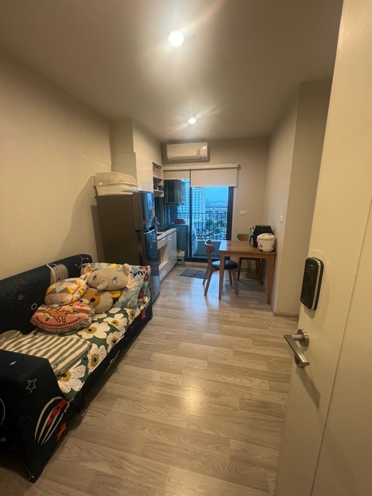 For RentCondoRama9, Petchburi, RCA : 🔥🔥For rent: The Privacy Rama9, complete with furniture and electrical appliances. Beautifully decorated, ready to move in ‼️