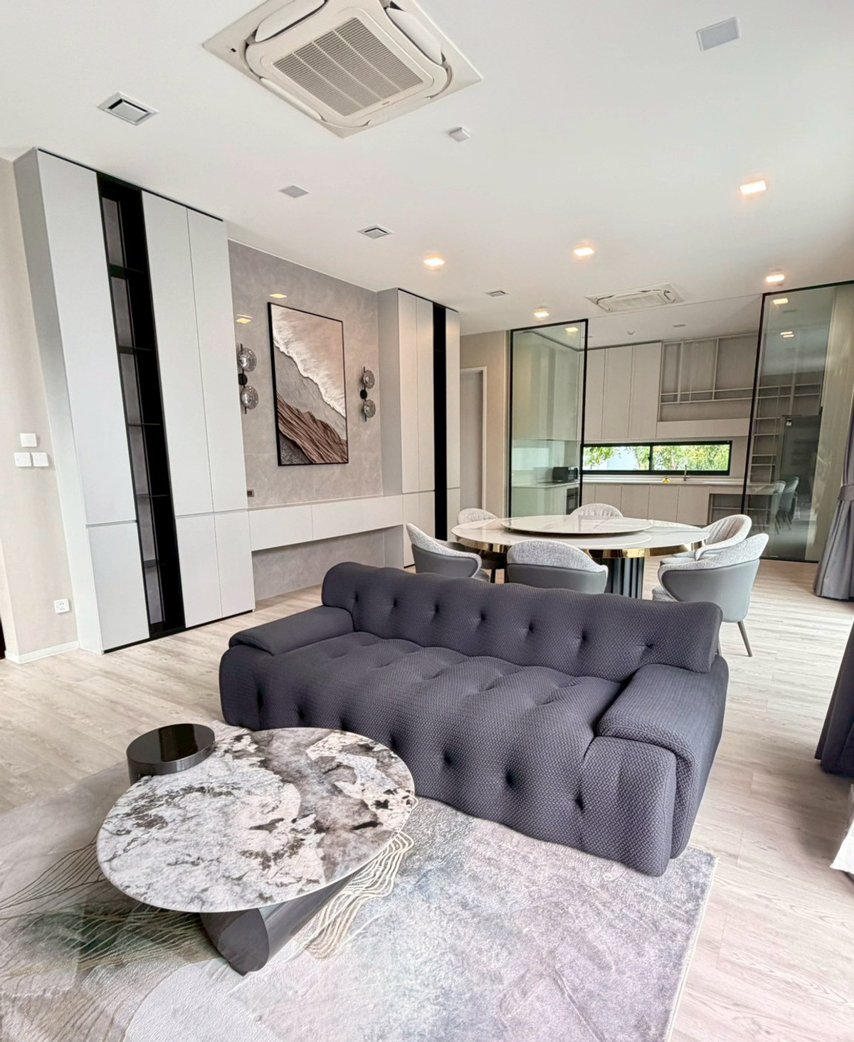 For RentHousePattanakan, Srinakarin : For rent: Luxury 3-story detached house with private elevator, VIVE 2 Krungthep Kreetha project, behind Wellington College International School Bangkok.