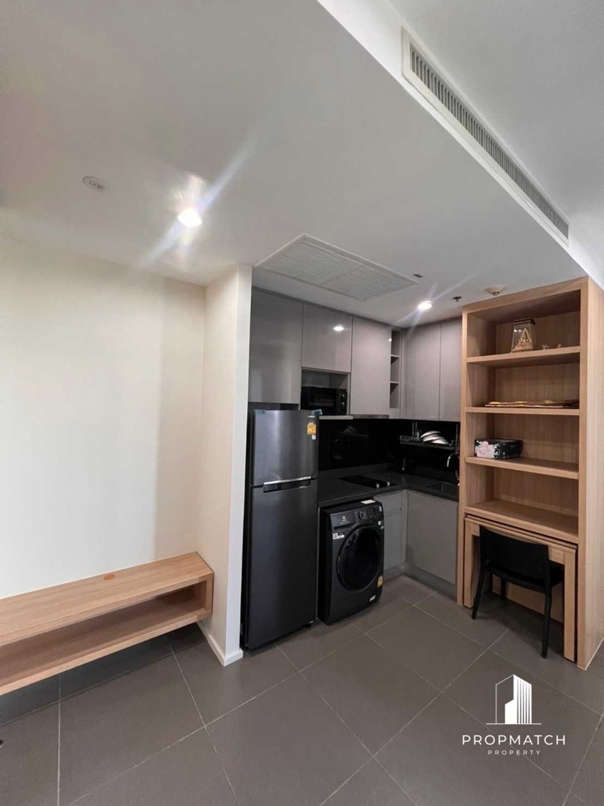 For SaleCondoLadprao, Central Ladprao : ⚡️Hot Deal⚡️M Ladprao Condo opposite Central. Next to BTS Lat Phrao Intersection, near MRT, area 30 sq m., only 4,100,000.- 📲092-6289149