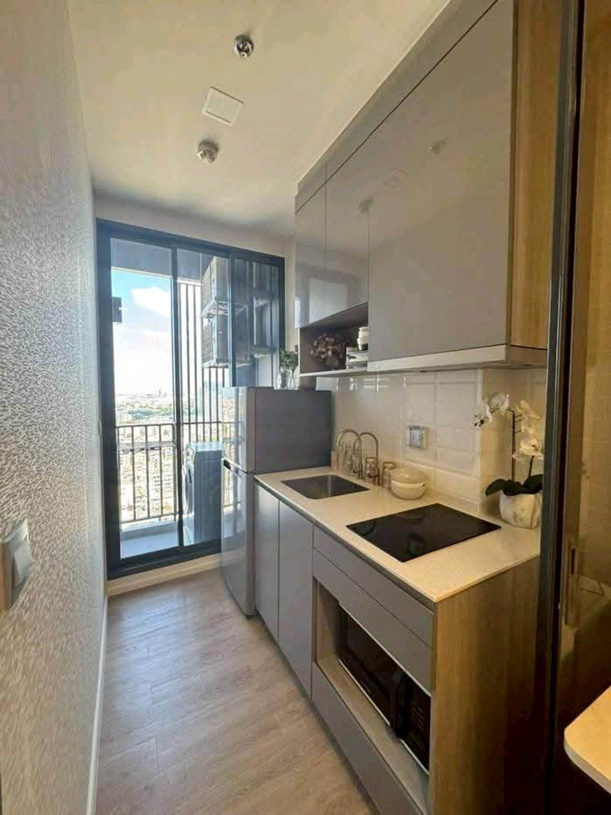 For RentCondoRamkhamhaeng, Hua Mak : Modiz Rhyme Ramkhamhaeng, ready to move in, near the BTS.