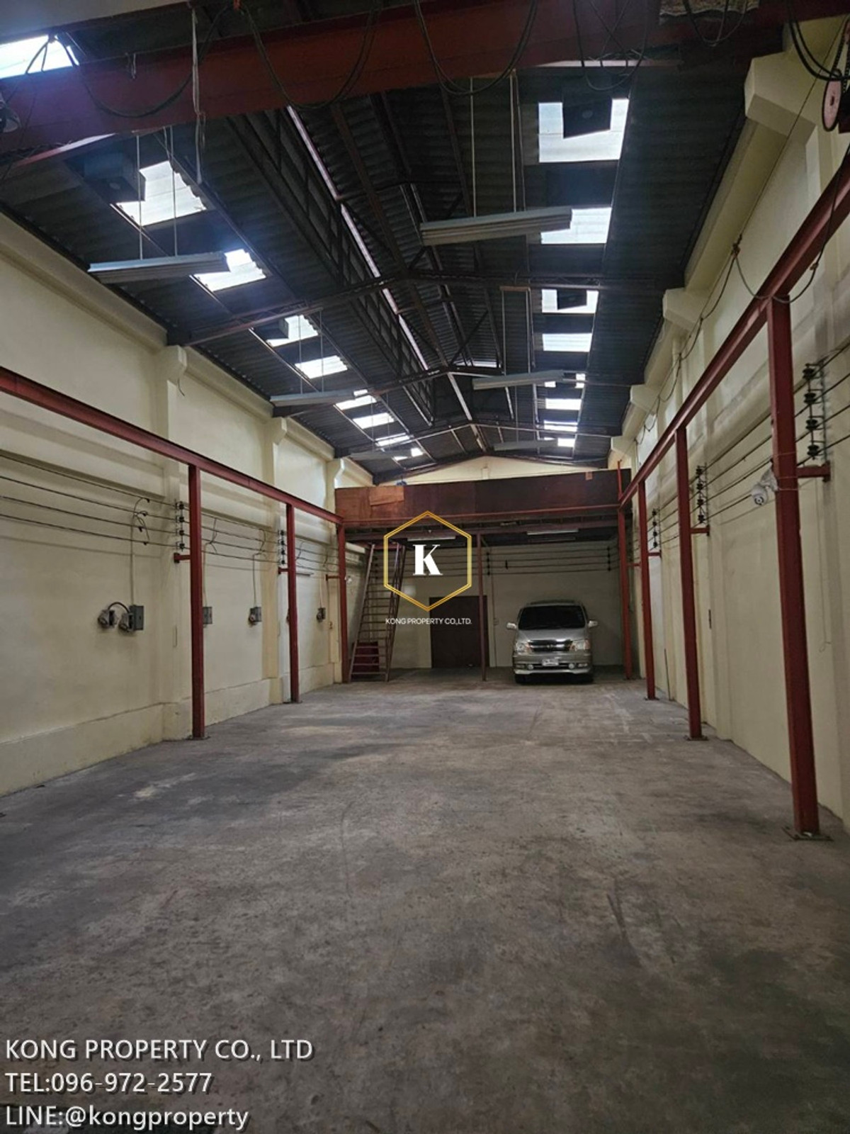 For RentWarehouseSathorn, Narathiwat : Warehouse for rent, Rama 3, Bang Kho Laem, Bangkok, area 568 sq m.